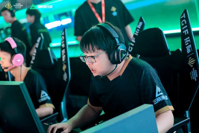 距夺冠仅过 距夺冠仅过